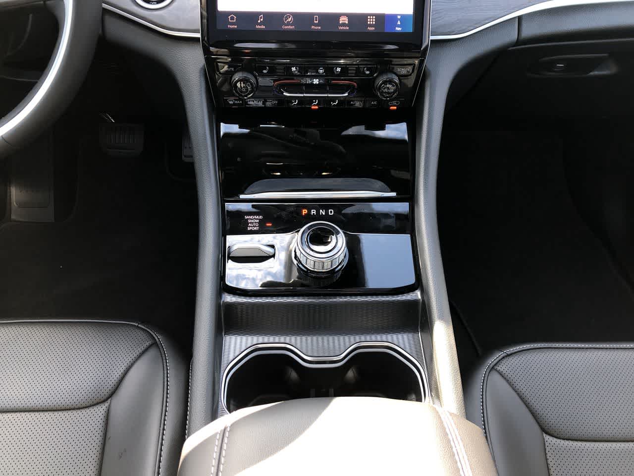 Thumbnail: 2025 Jeep Grand Cherokee - 27