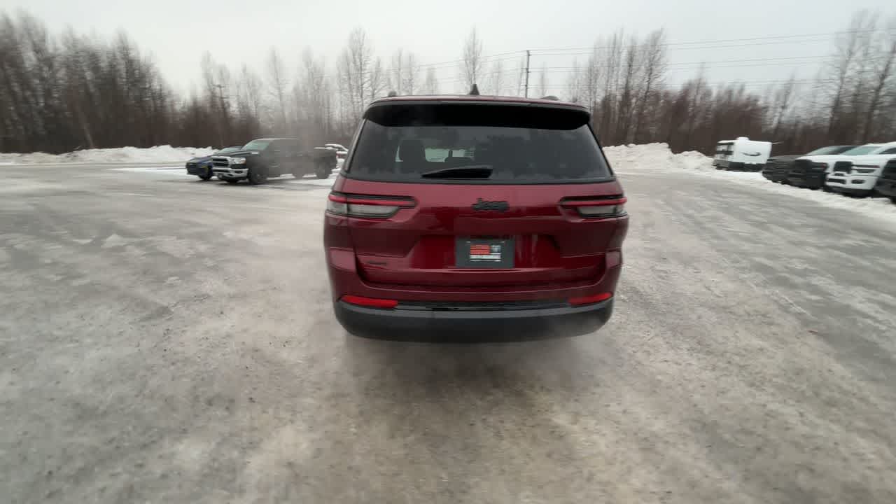 Thumbnail: 2025 Jeep Grand Cherokee - 12