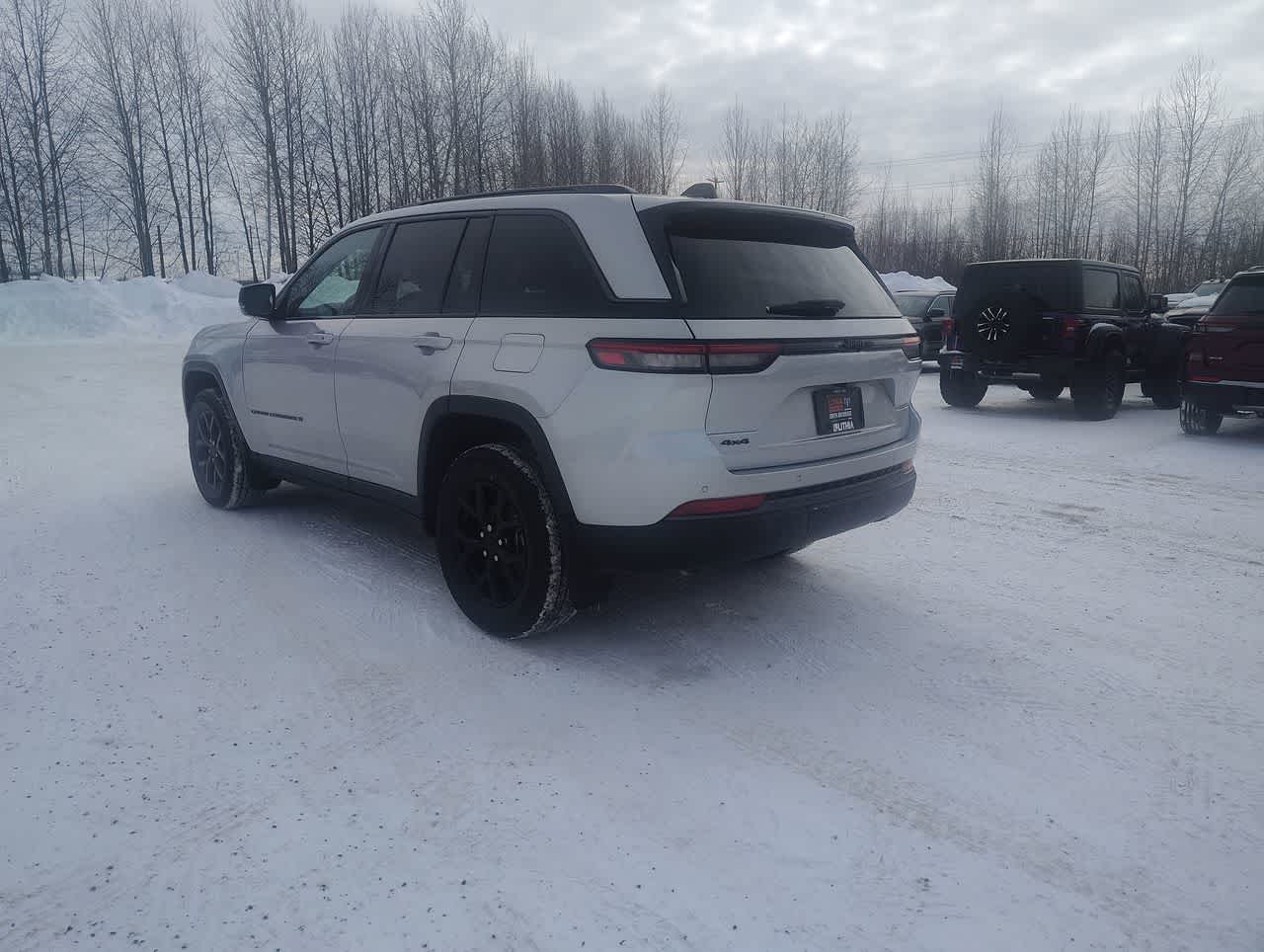 Thumbnail: 2026 Jeep Grand Cherokee - 6