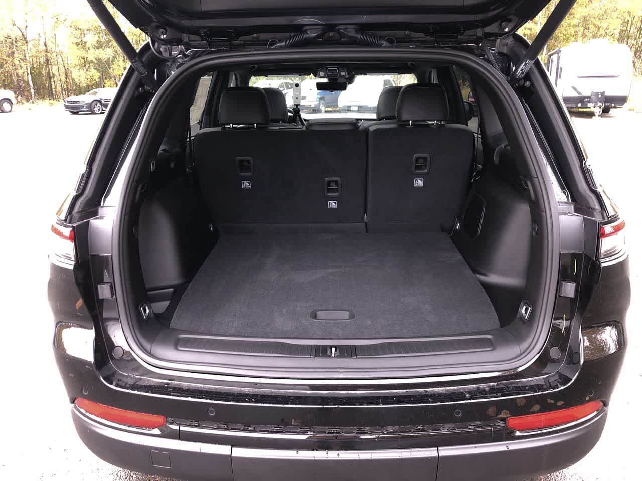 Thumbnail: 2025 Jeep Grand Cherokee - 20