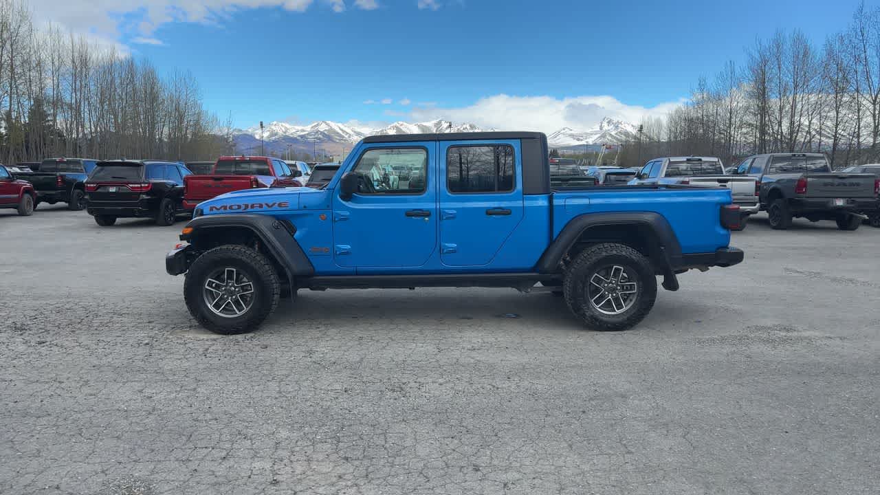 Thumbnail: 2024 Jeep Gladiator - 8