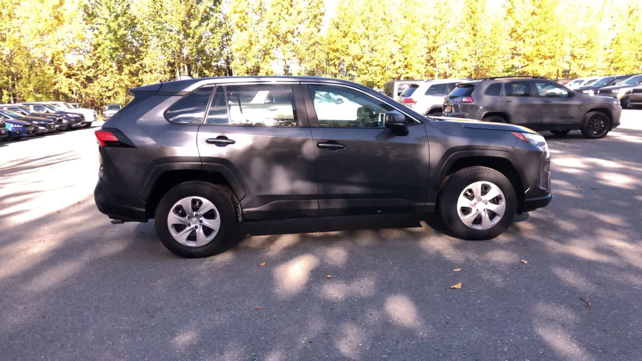 Thumbnail: 2024 Toyota RAV4 - 16