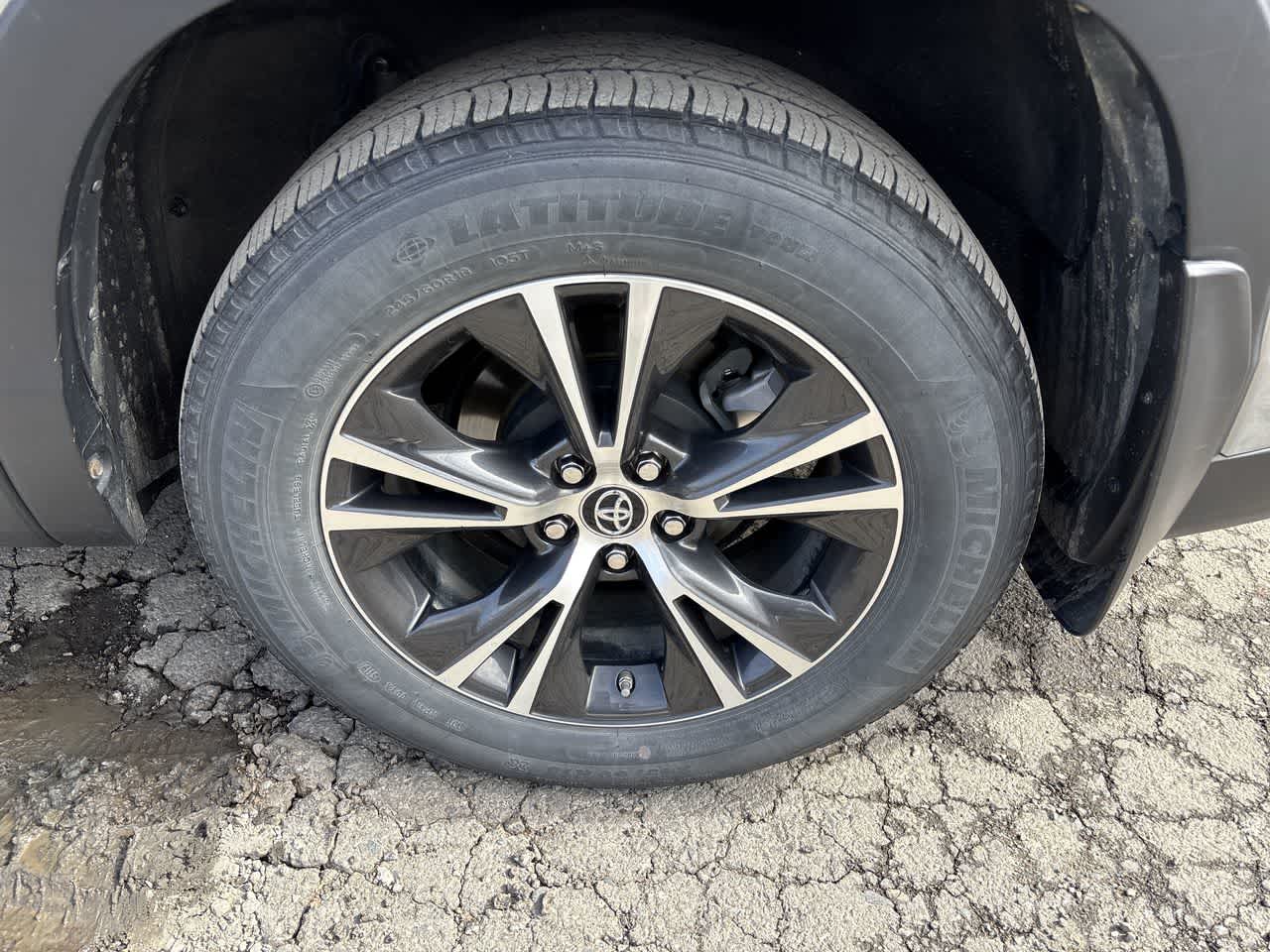Thumbnail: 2019 Toyota Highlander - 5