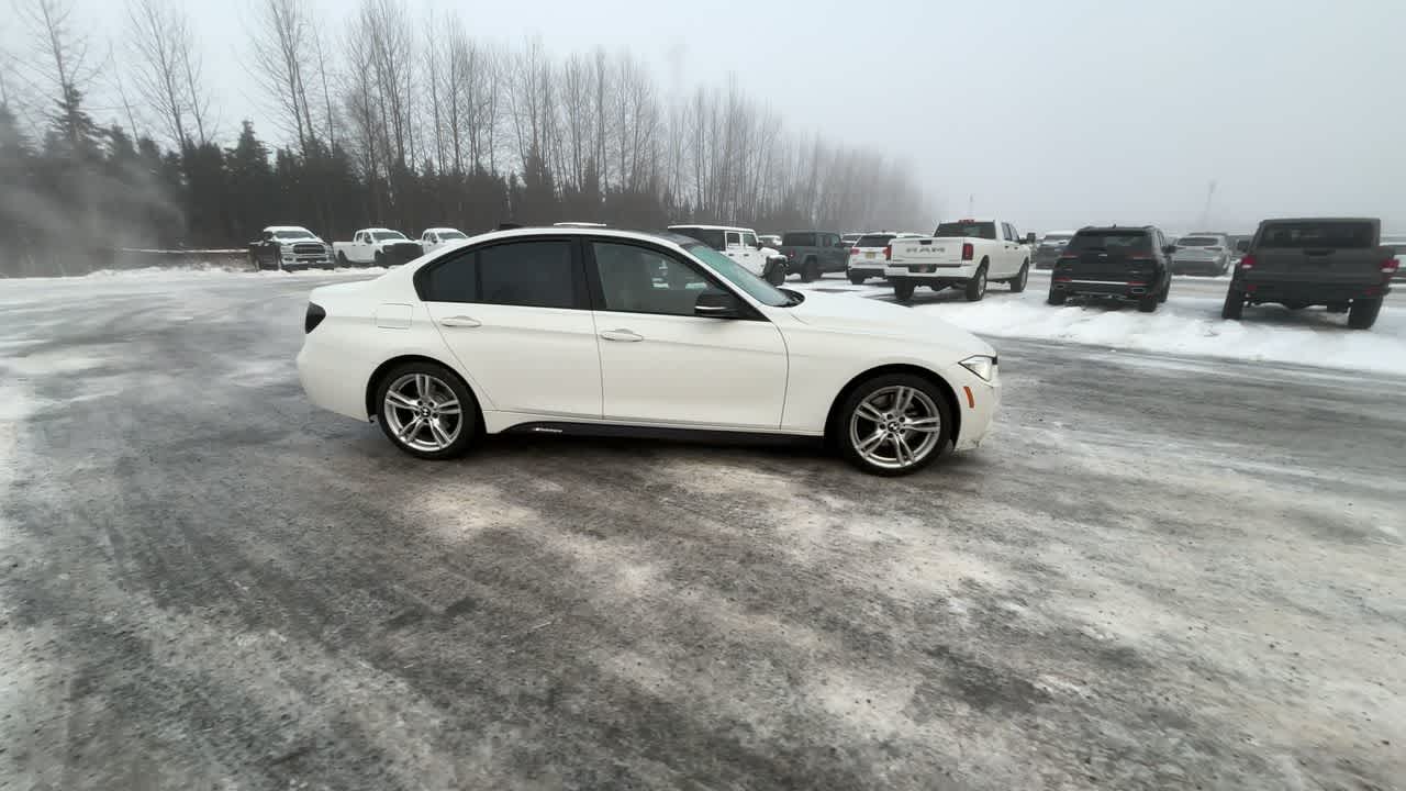 Thumbnail: 2013 BMW 3 Series - 16