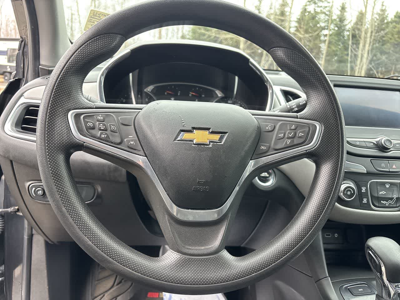 Thumbnail: 2022 Chevrolet Equinox - 25