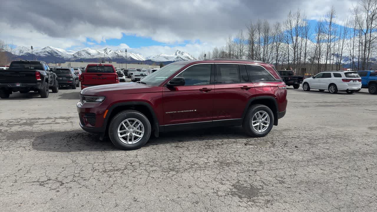 Thumbnail: 2026 Jeep Grand Cherokee - 7