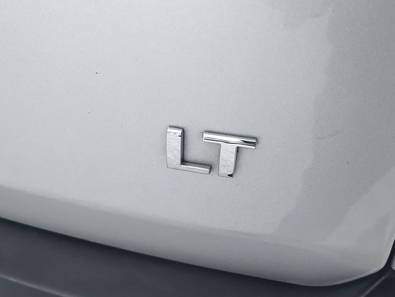 Thumbnail: 2022 Chevrolet Traverse - 19