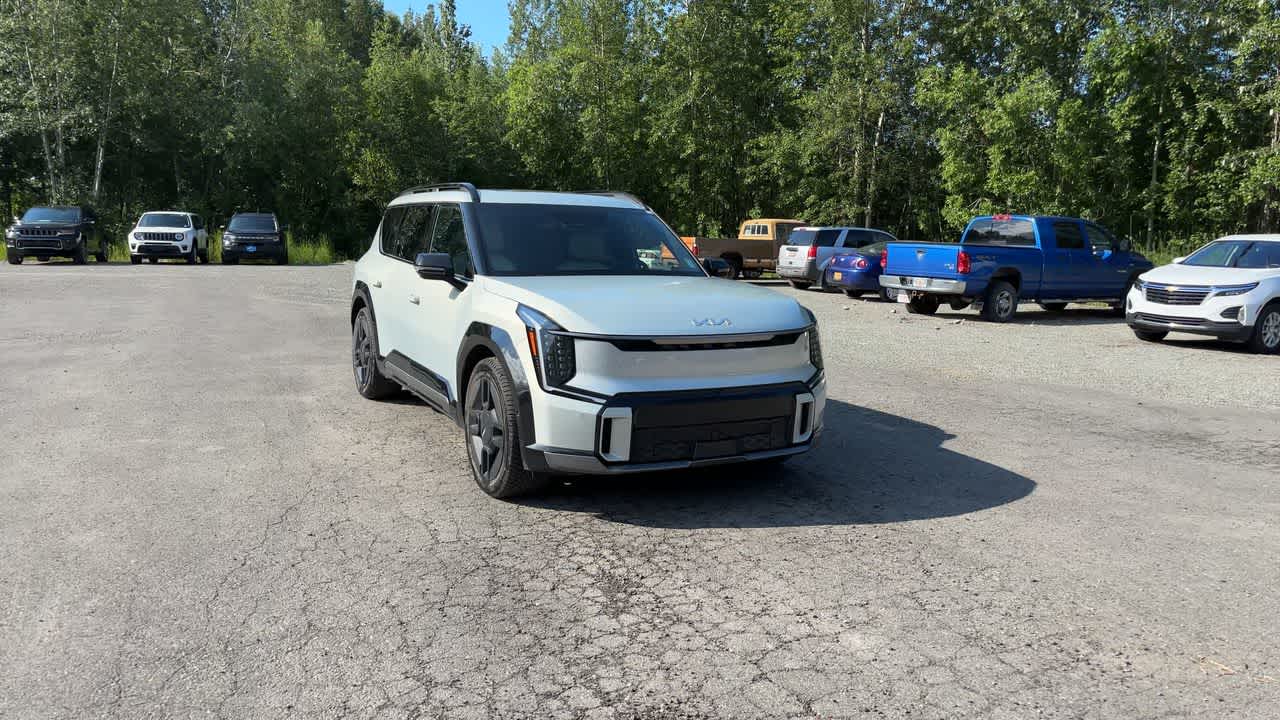Thumbnail: 2024 Kia EV9 - 3