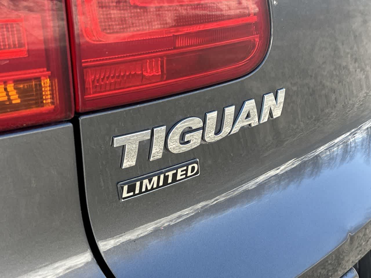 Thumbnail: 2018 Volkswagen Tiguan - 10