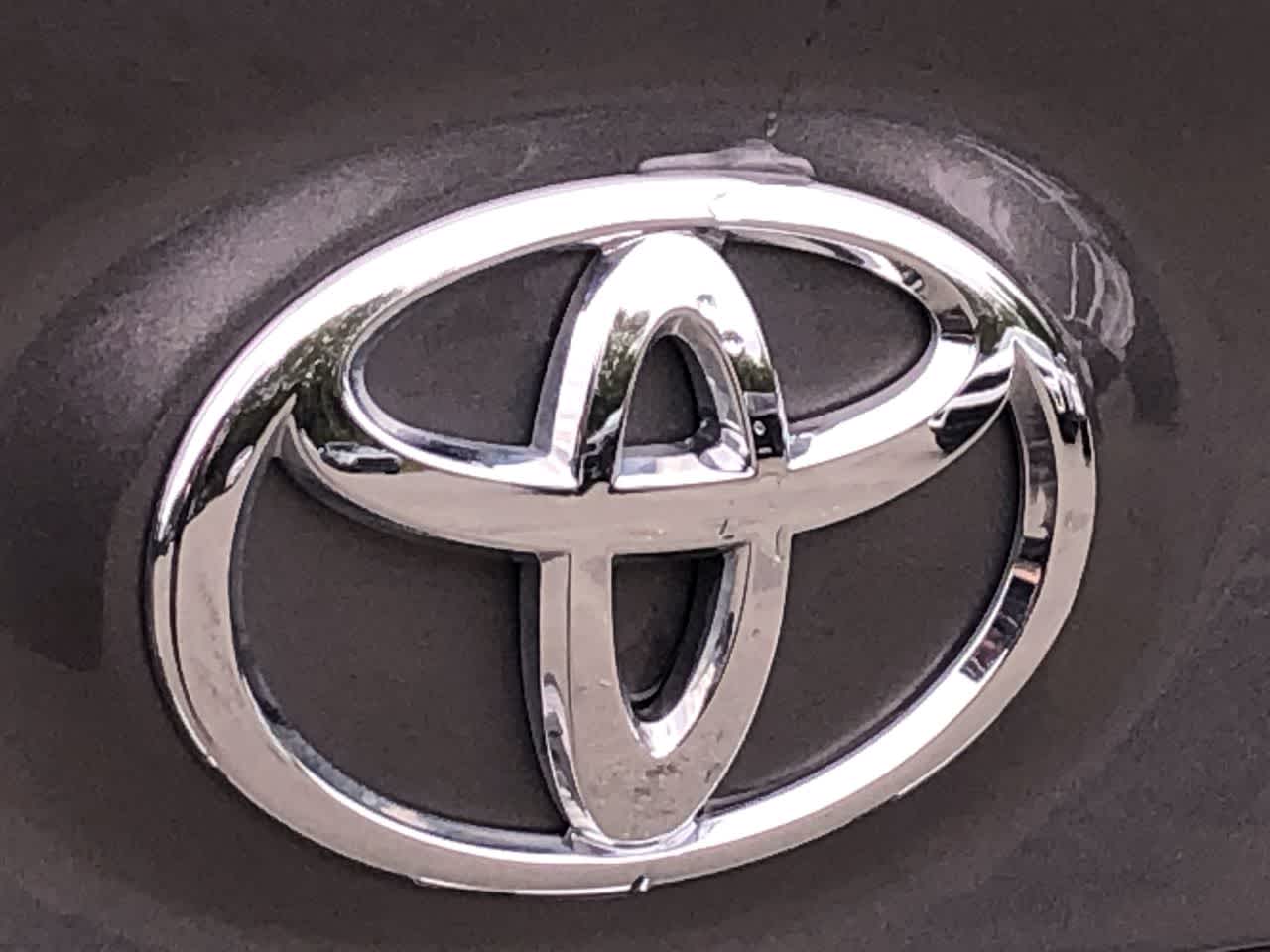 Thumbnail: 2024 Toyota Camry - 18