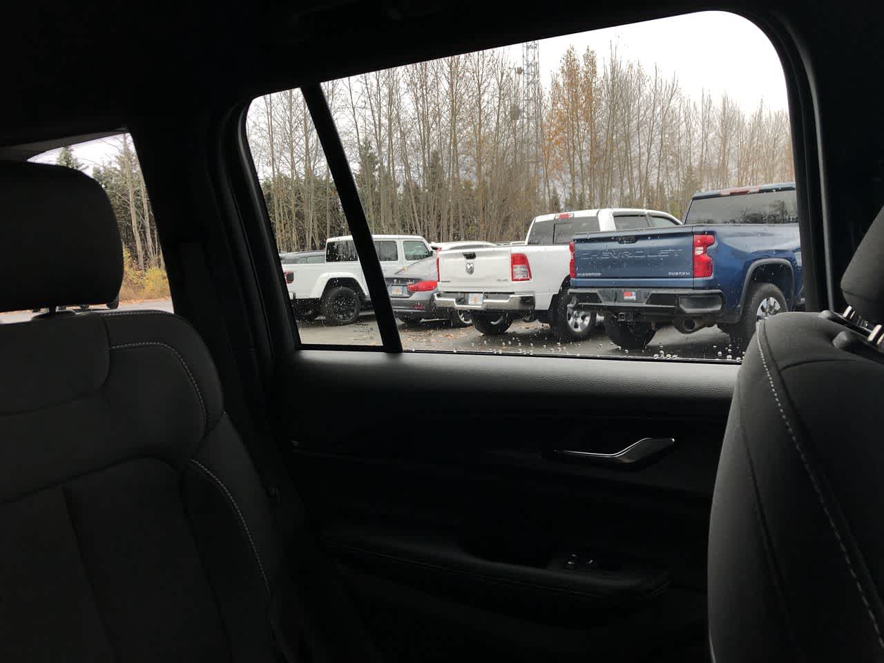 Thumbnail: 2024 Jeep Grand Cherokee - 25