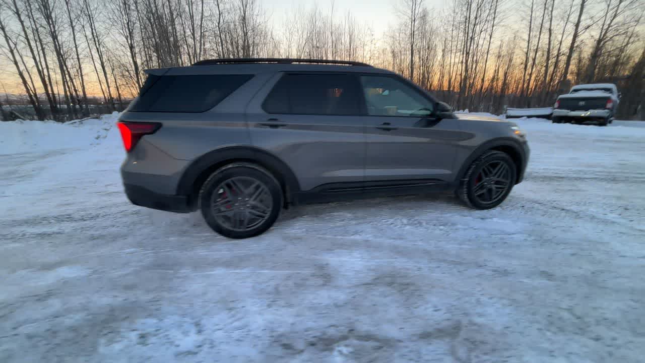 Thumbnail: 2025 Ford Explorer - 15