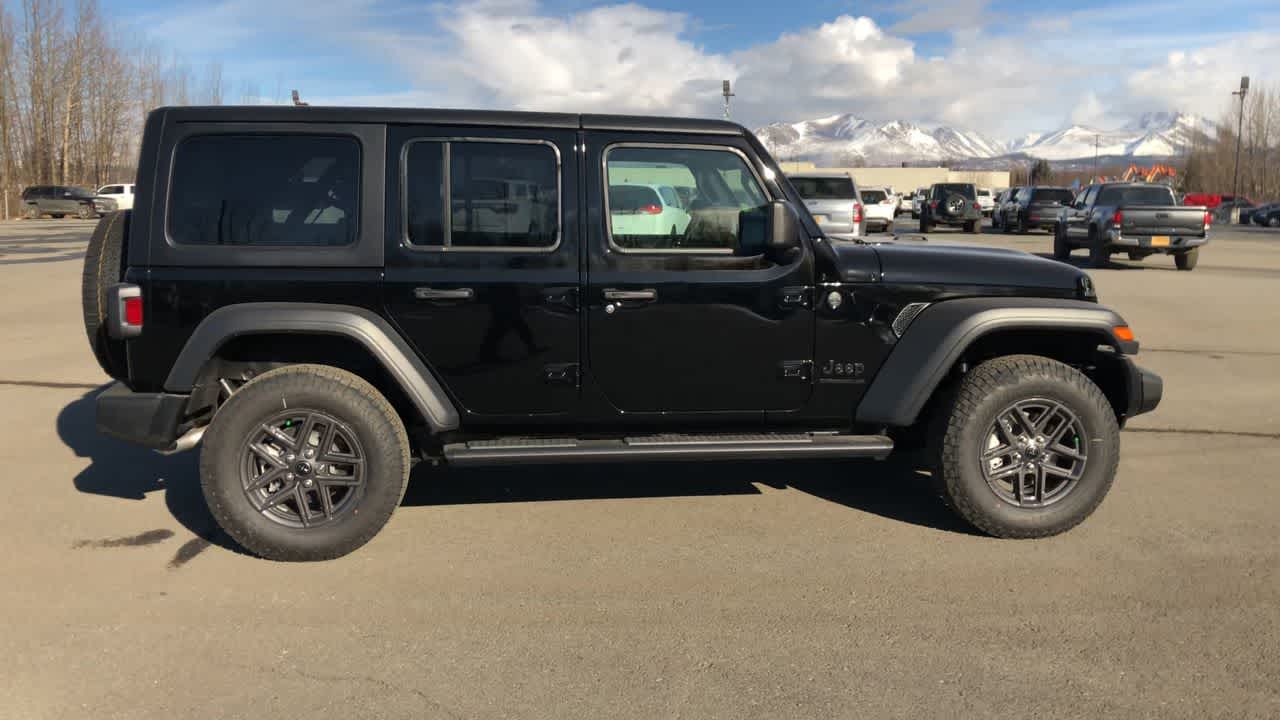 Thumbnail: 2025 Jeep Wrangler - 15