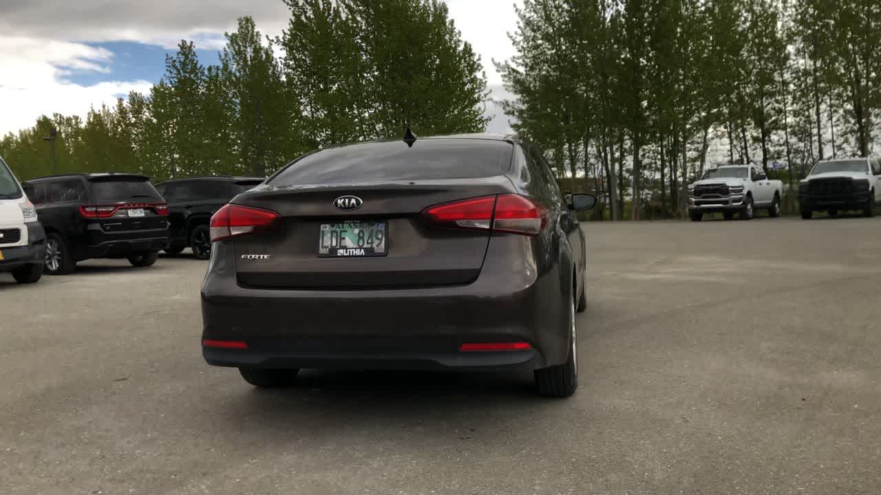 Thumbnail: 2018 Kia Forte - 12