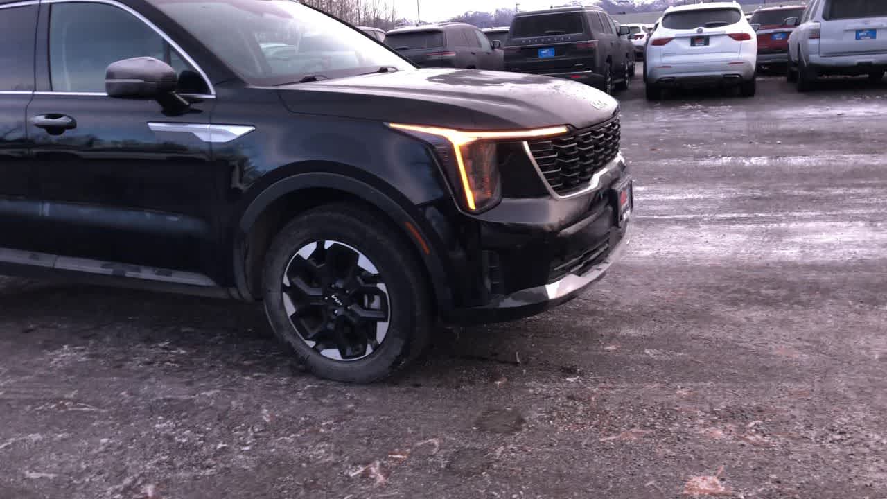 Thumbnail: 2024 Kia Sorento - 17