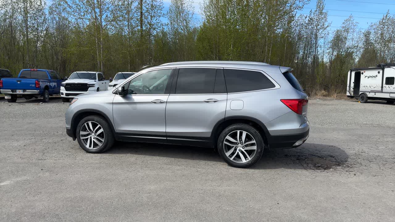 Thumbnail: 2018 Honda Pilot - 9