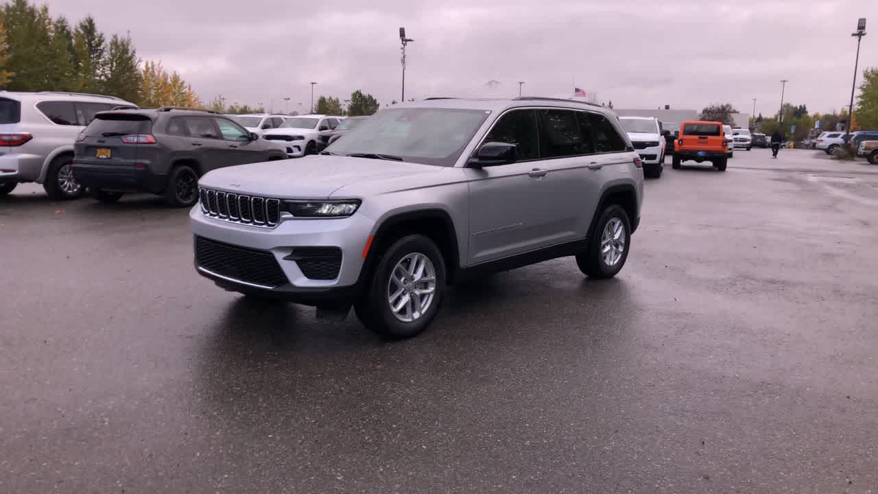 Thumbnail: 2025 Jeep Grand Cherokee - 6