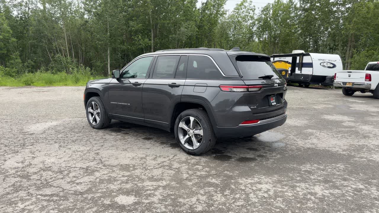 Thumbnail: 2026 Jeep Grand Cherokee - 10