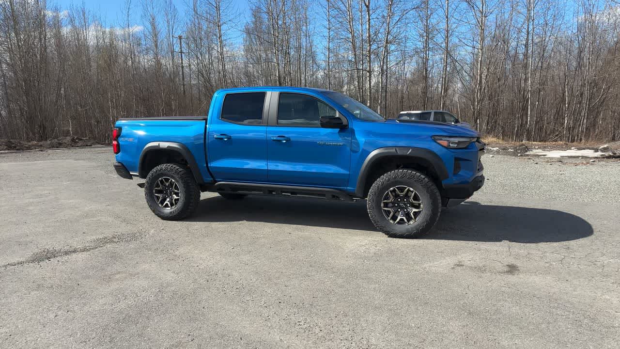Thumbnail: 2024 Chevrolet Colorado - 17