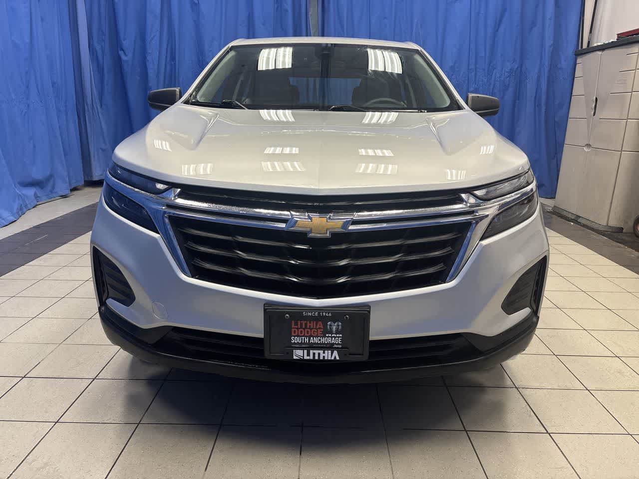 Thumbnail: 2022 Chevrolet Equinox - 3