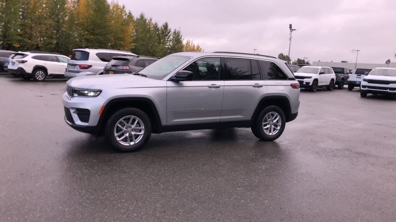 Thumbnail: 2025 Jeep Grand Cherokee - 7