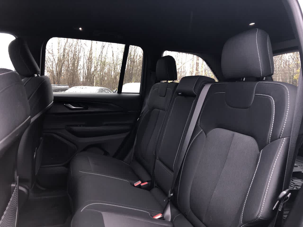 Thumbnail: 2024 Jeep Grand Cherokee - 30