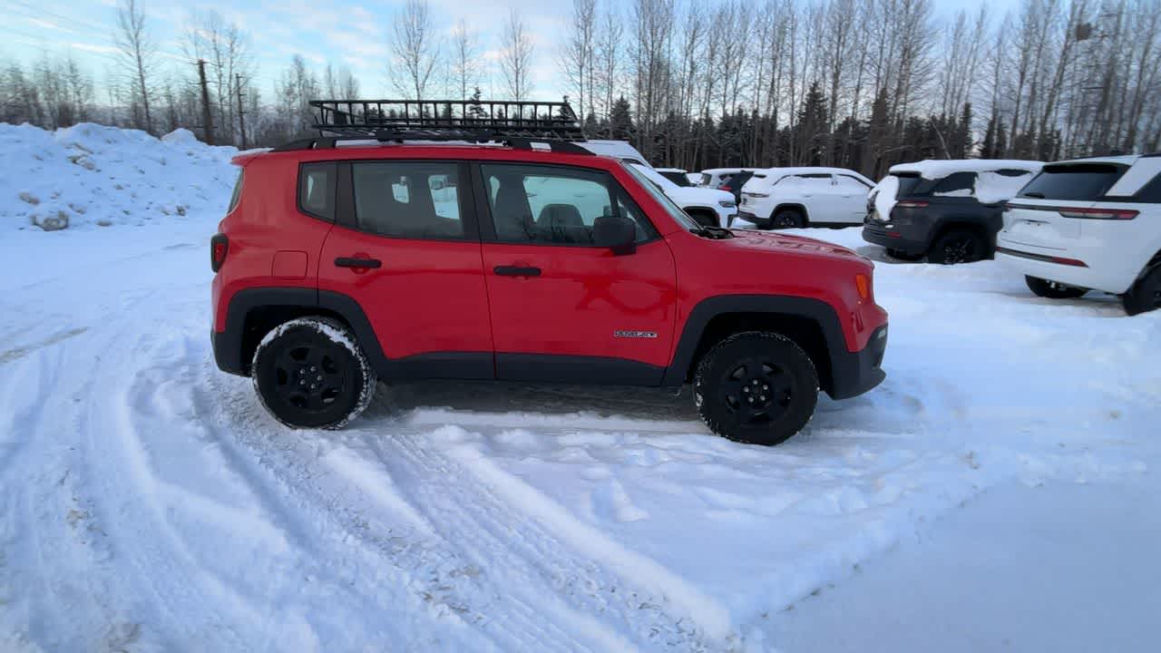 Thumbnail: 2017 Jeep Renegade - 16