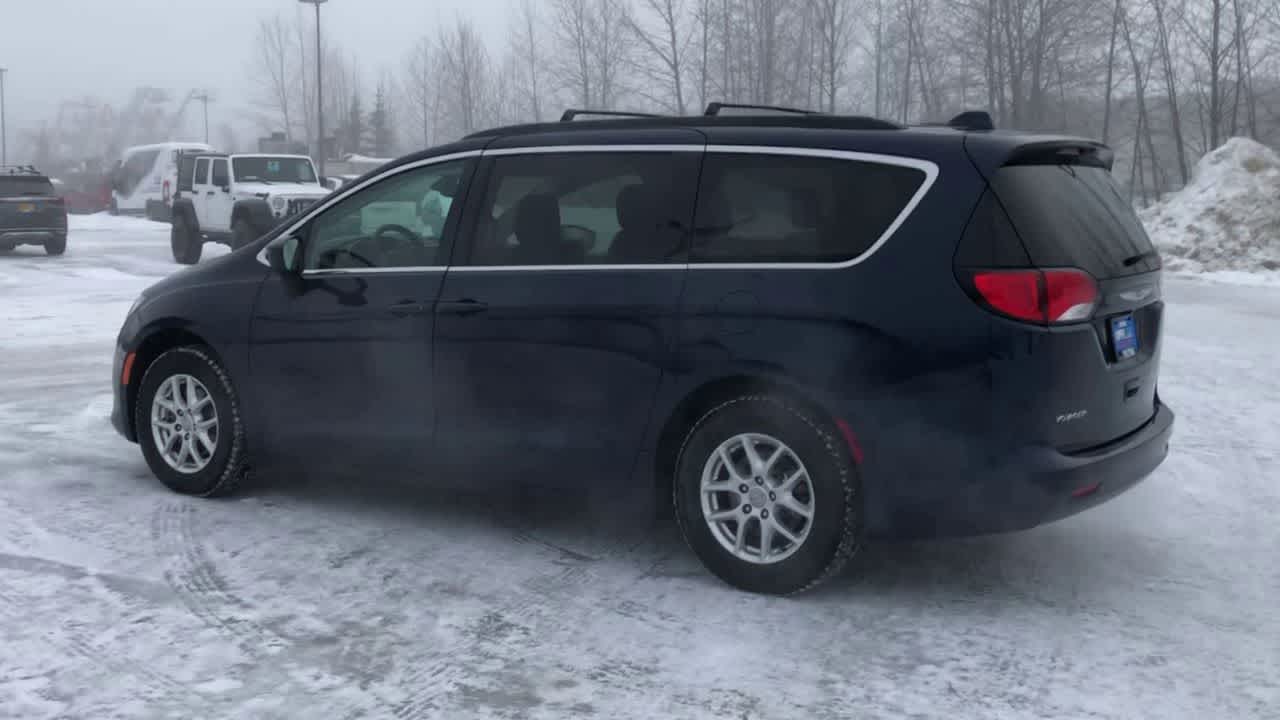 Thumbnail: 2020 Chrysler Voyager - 10