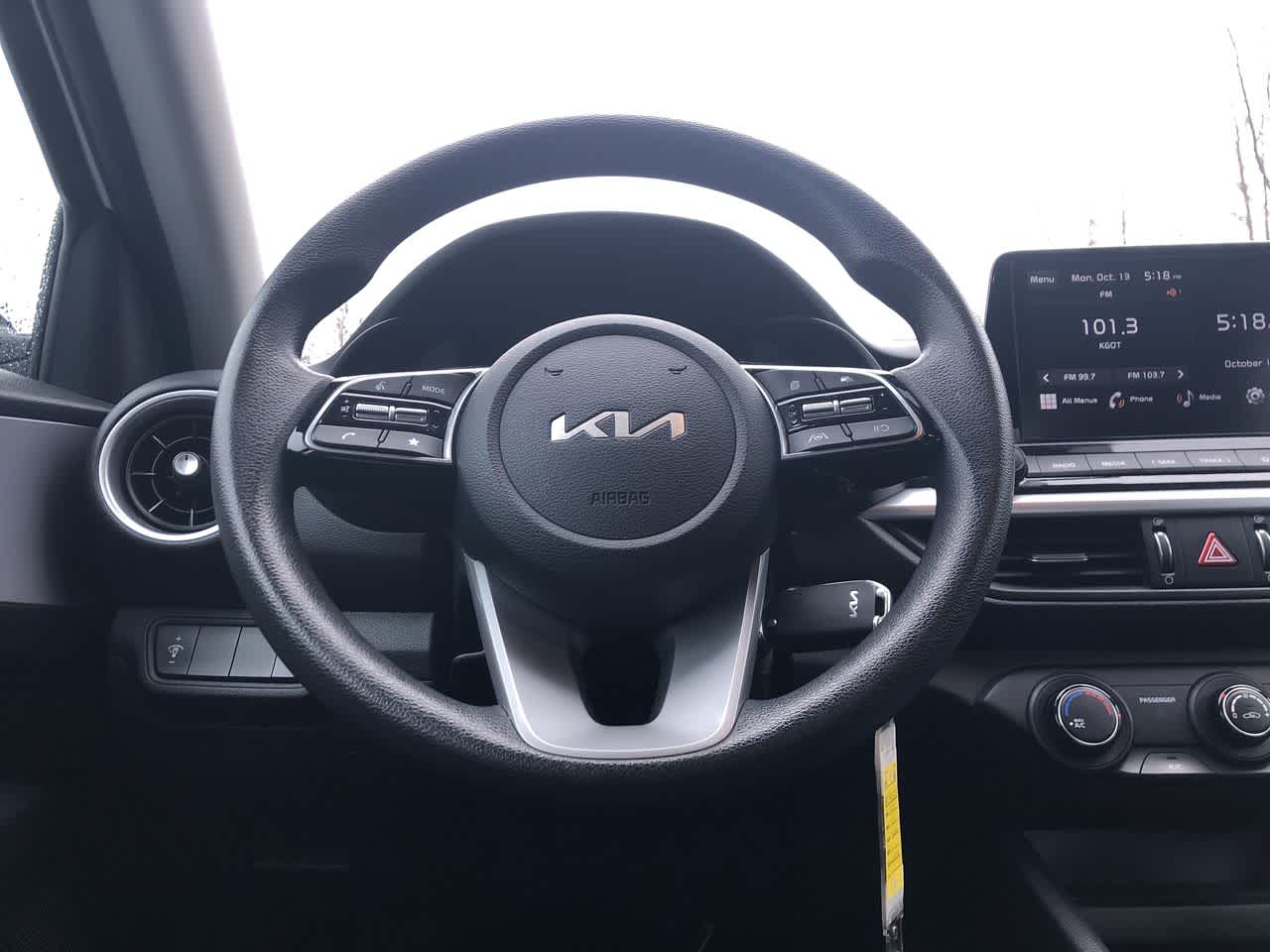 Thumbnail: 2024 Kia Forte - 25