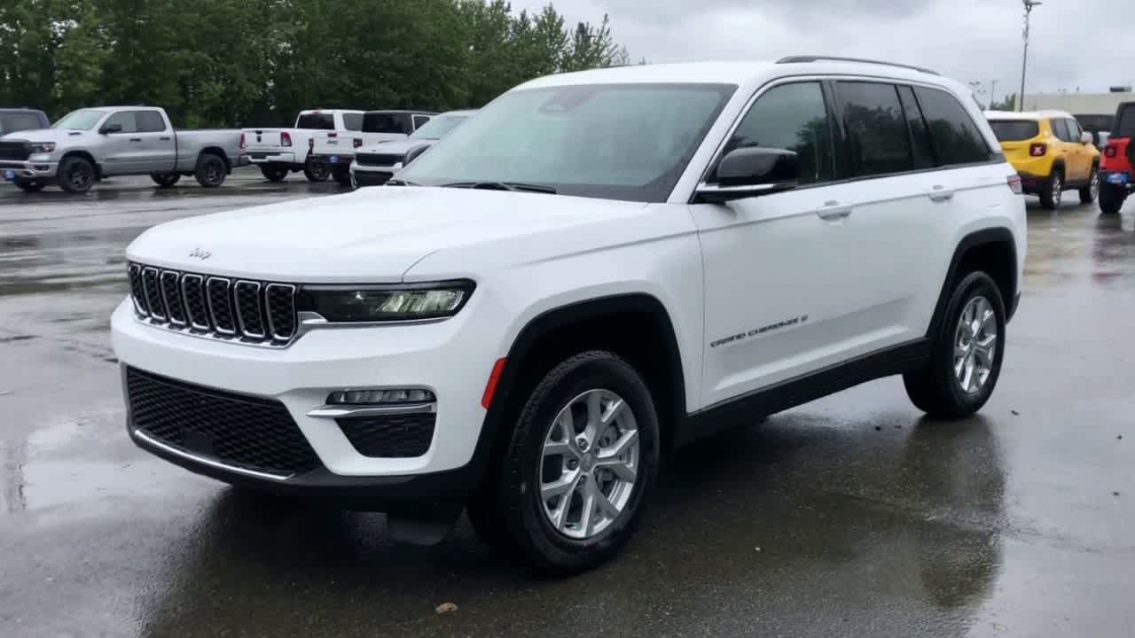 Thumbnail: 2023 Jeep Grand Cherokee - 6