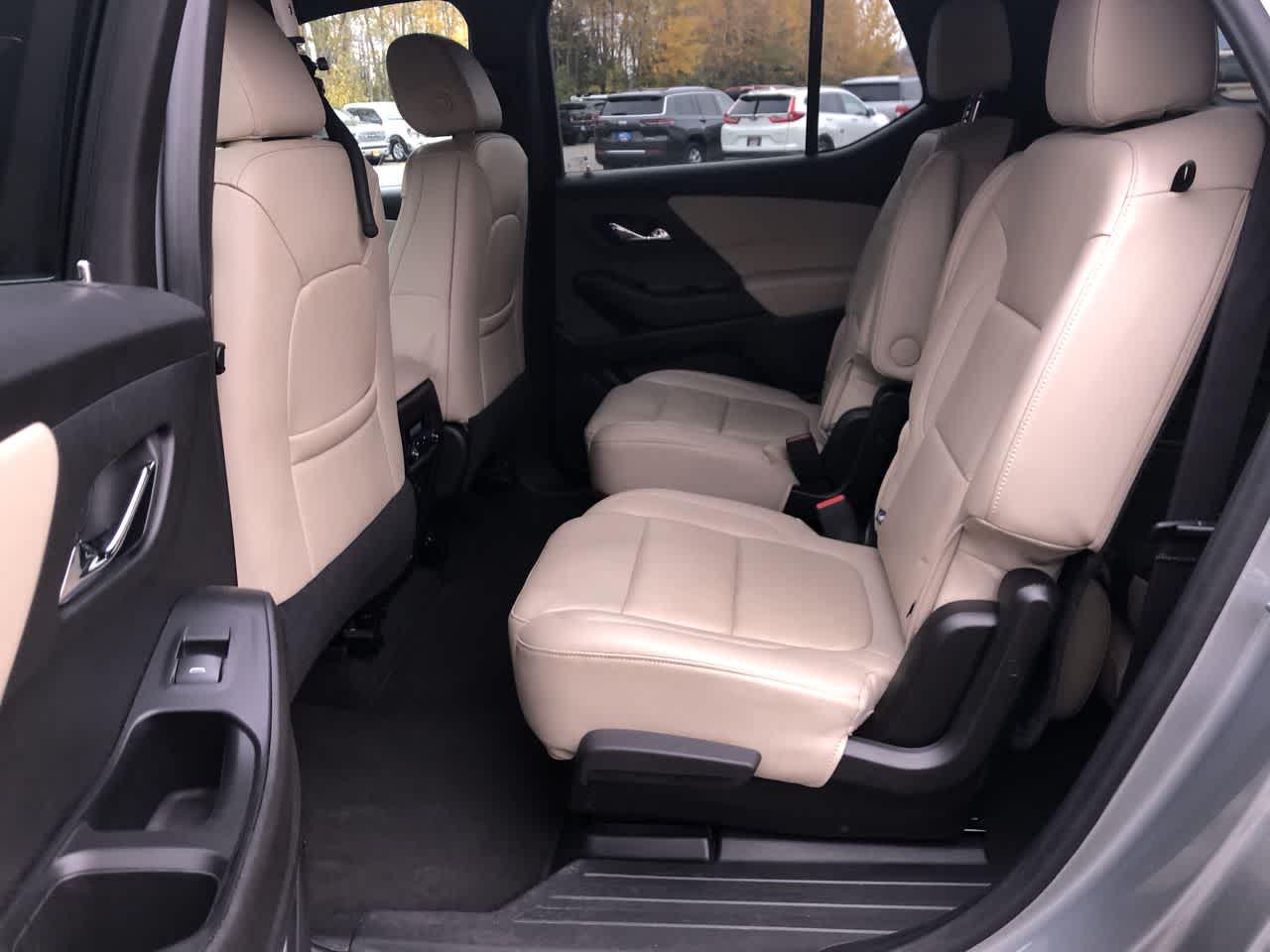 Thumbnail: 2023 Chevrolet Traverse - 22