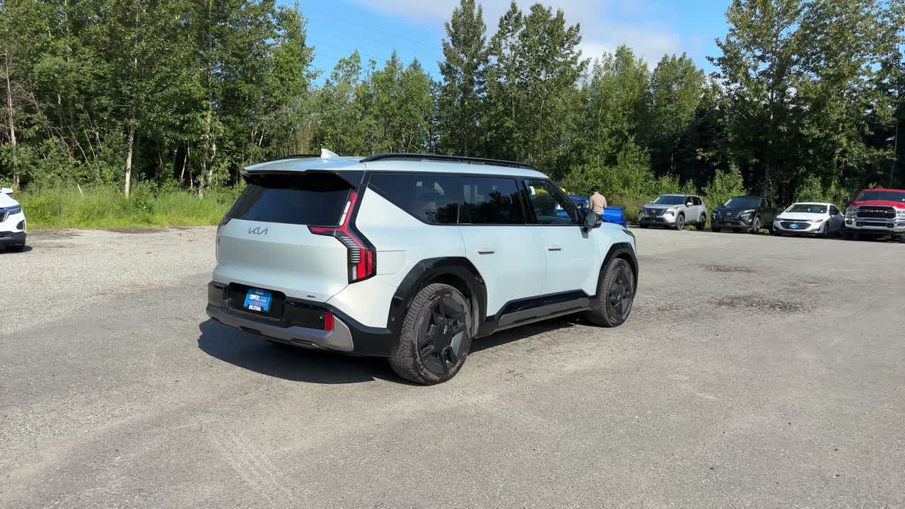 Thumbnail: 2024 Kia EV9 - 14