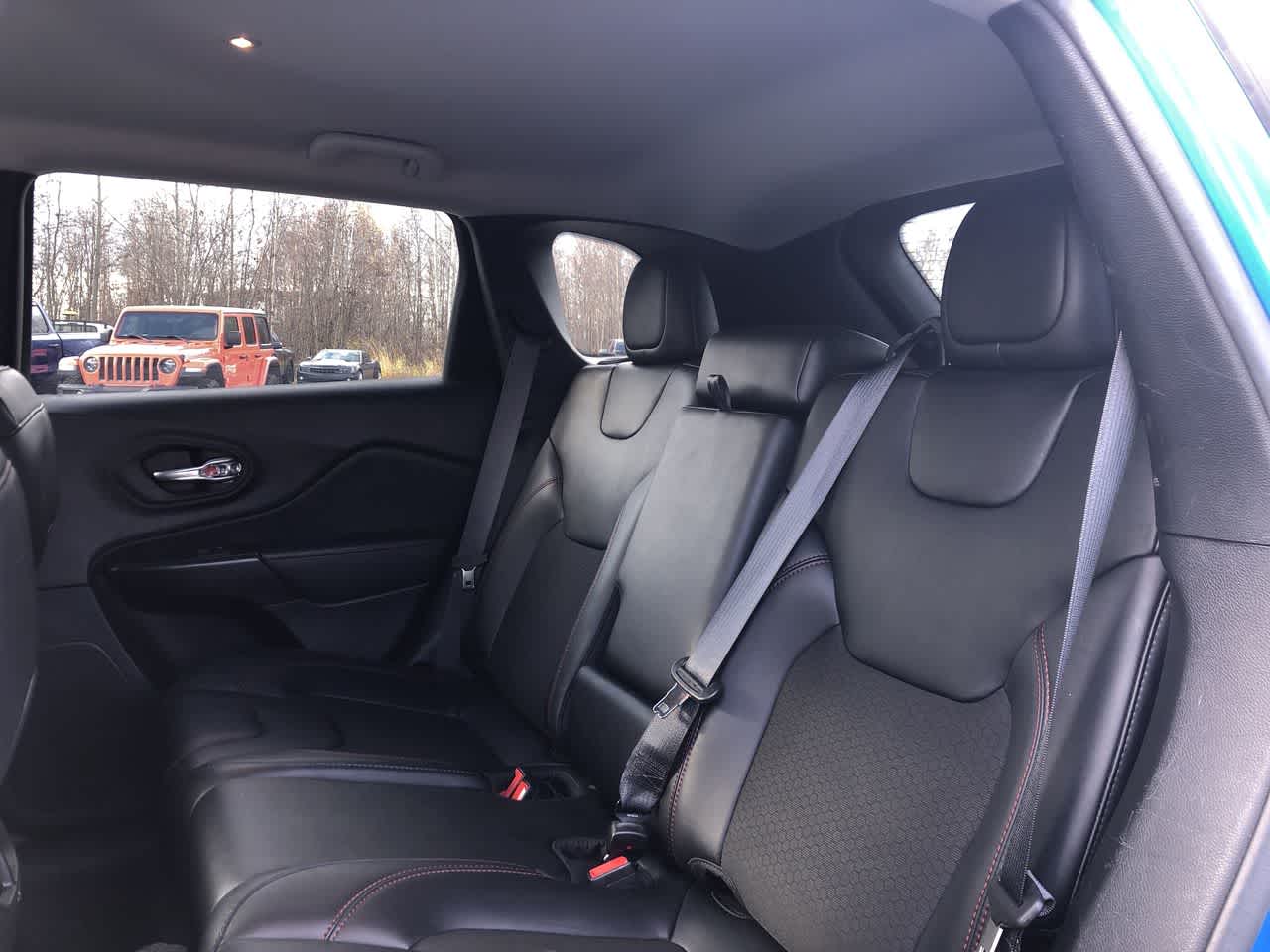 Thumbnail: 2022 Jeep Cherokee - 30