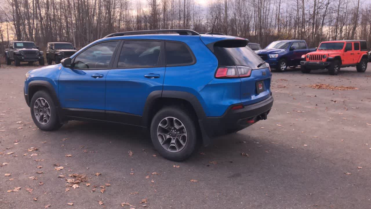 Thumbnail: 2022 Jeep Cherokee - 9