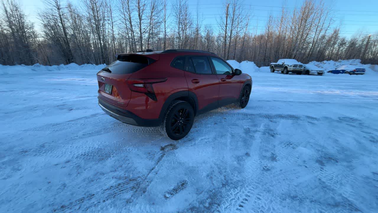 Thumbnail: 2024 Chevrolet Trax - 14