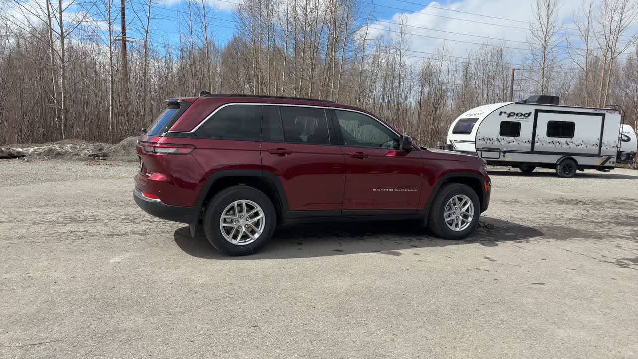 Thumbnail: 2026 Jeep Grand Cherokee - 15