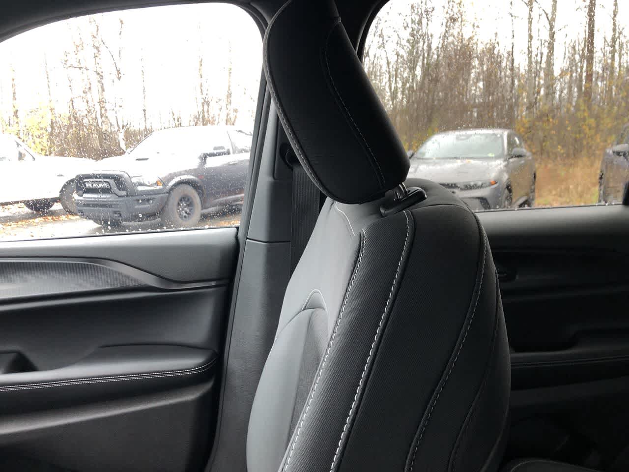 Thumbnail: 2024 Jeep Grand Cherokee - 20