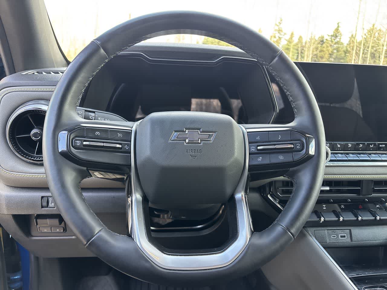 Thumbnail: 2024 Chevrolet Colorado - 25