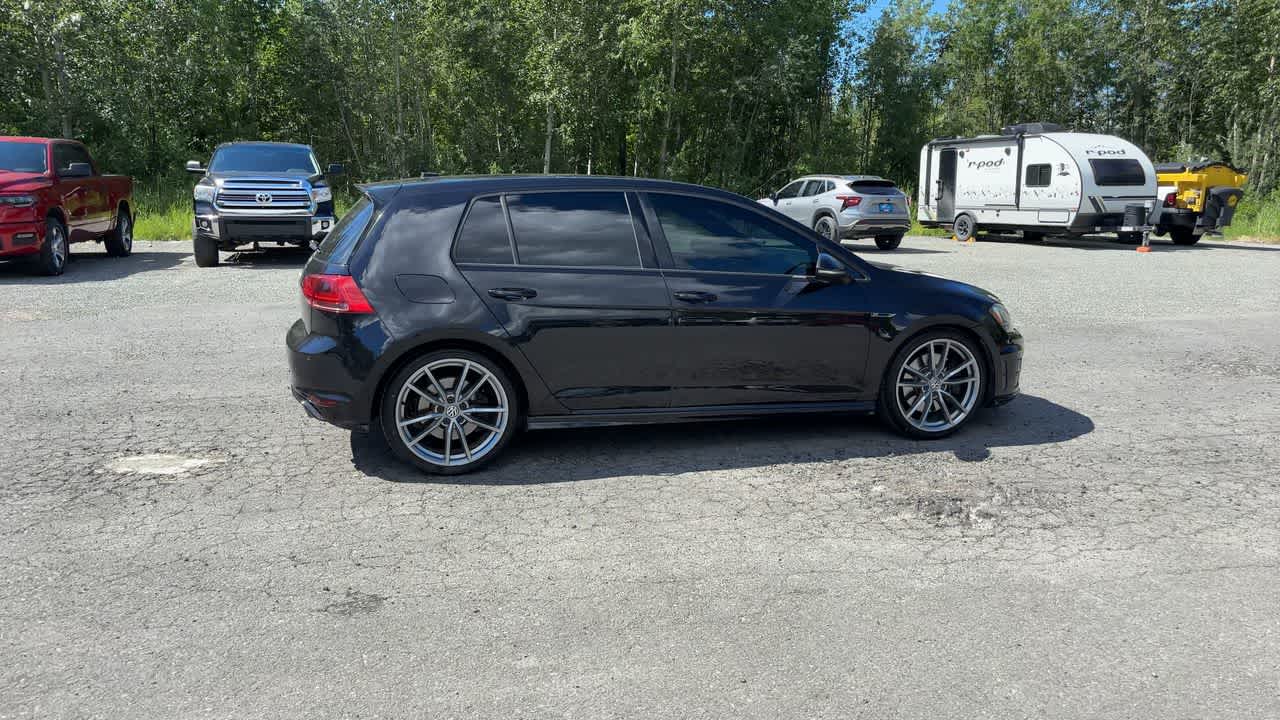 Thumbnail: 2017 Volkswagen Golf - 15
