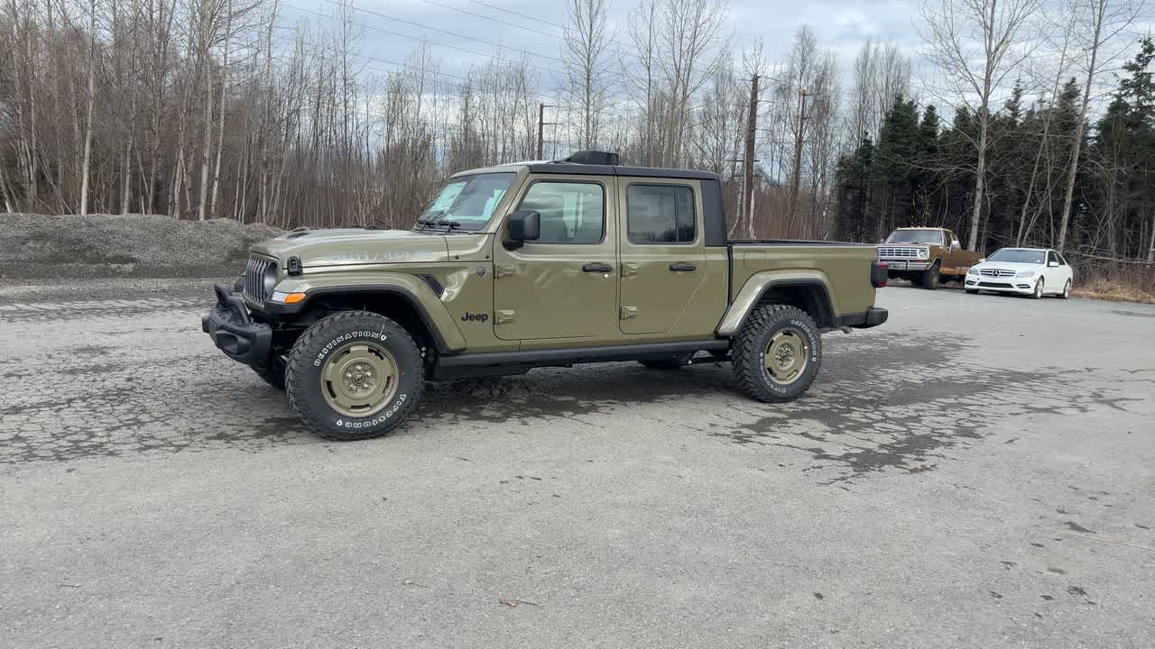 Thumbnail: 2026 Jeep Gladiator - 7