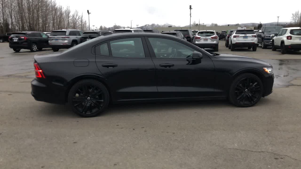 Thumbnail: 2024 Volvo S60 - 15