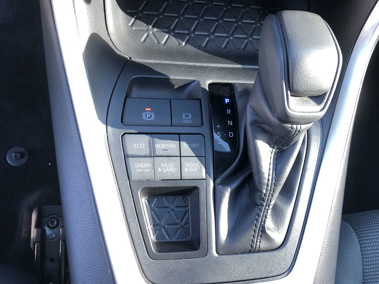 Thumbnail: 2024 Toyota RAV4 - 27