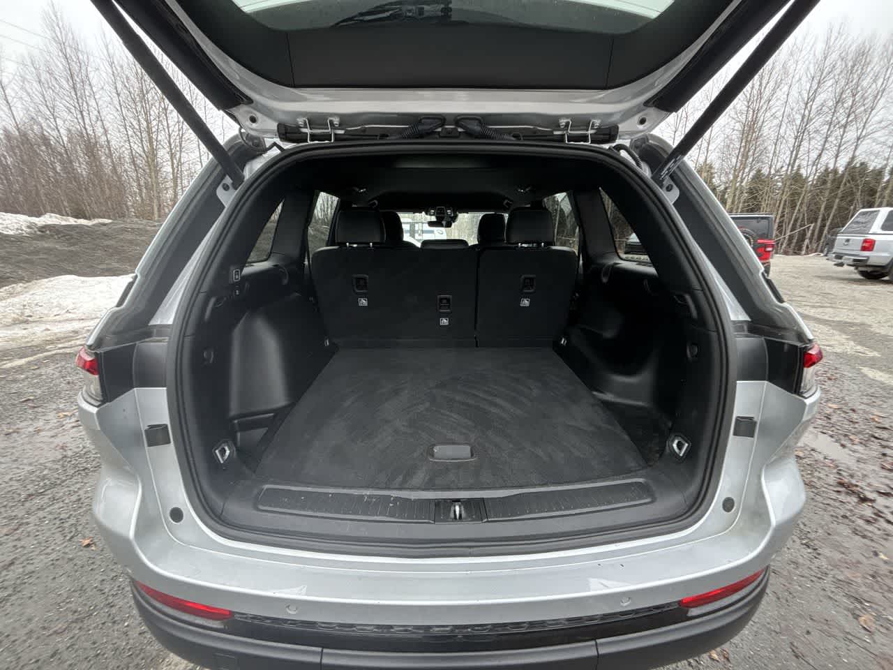 Thumbnail: 2025 Jeep Grand Cherokee - 10