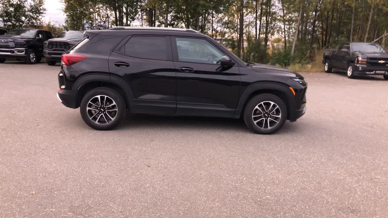 Thumbnail: 2025 Chevrolet TrailBlazer - 16