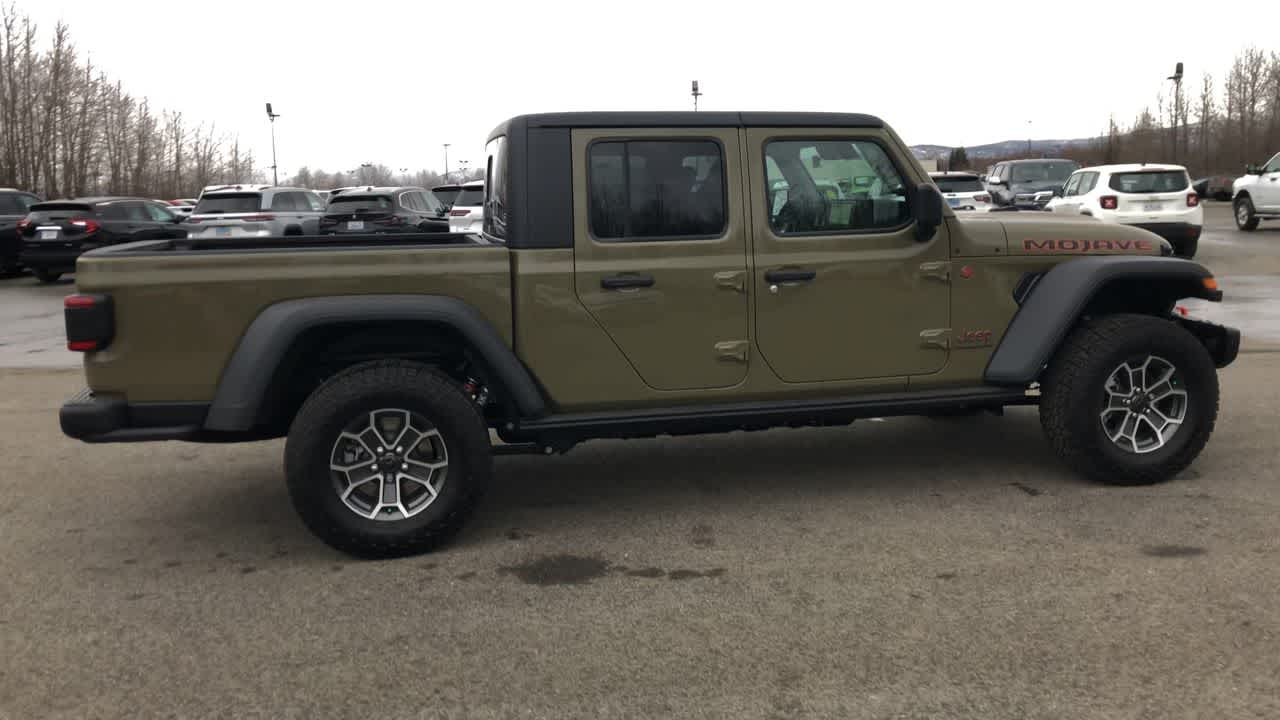 Thumbnail: 2025 Jeep Gladiator - 15