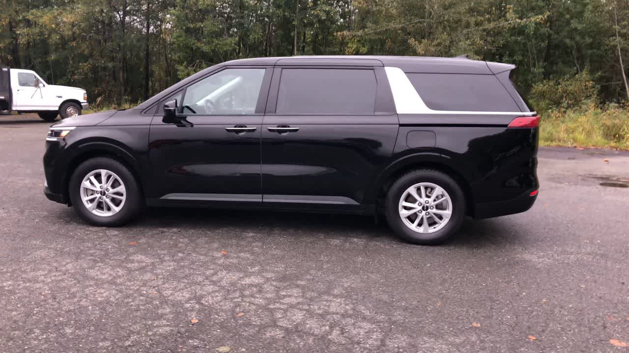 Thumbnail: 2024 Kia Carnival - 8