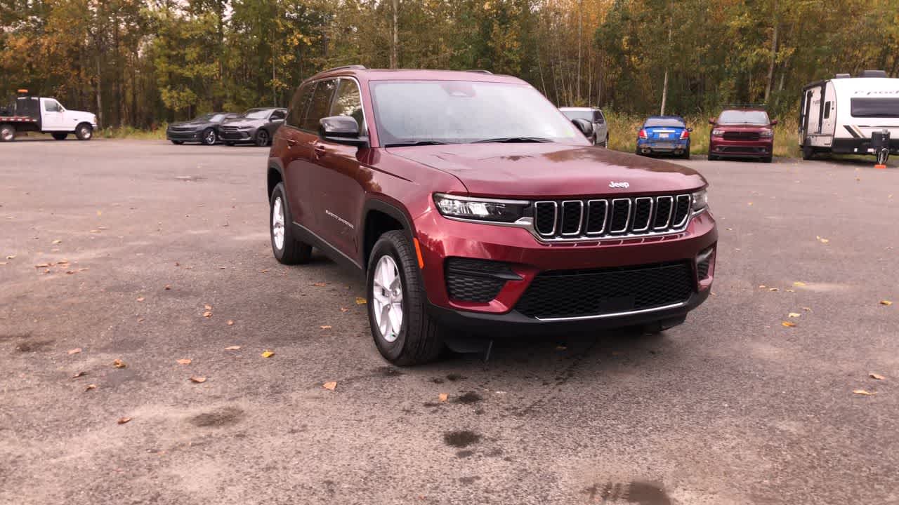 Thumbnail: 2025 Jeep Grand Cherokee - 3