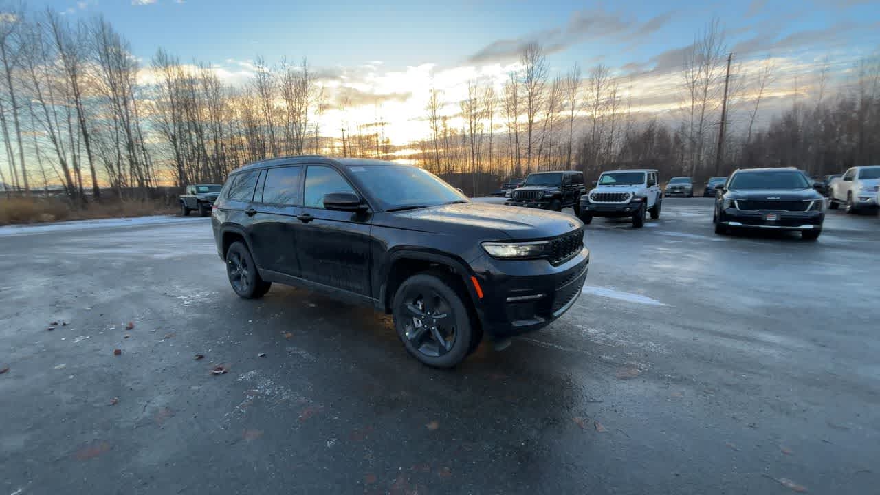 Thumbnail: 2025 Jeep Grand Cherokee - 2