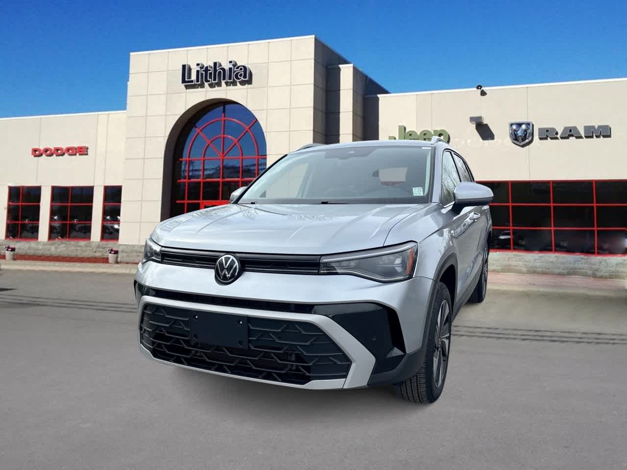 2025 Volkswagen Taos 1.5T SE 4Motion's photo