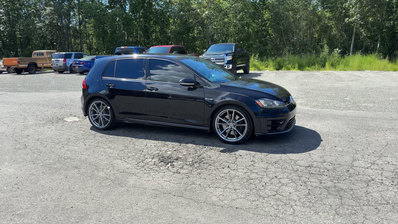 Thumbnail: 2017 Volkswagen Golf - 17